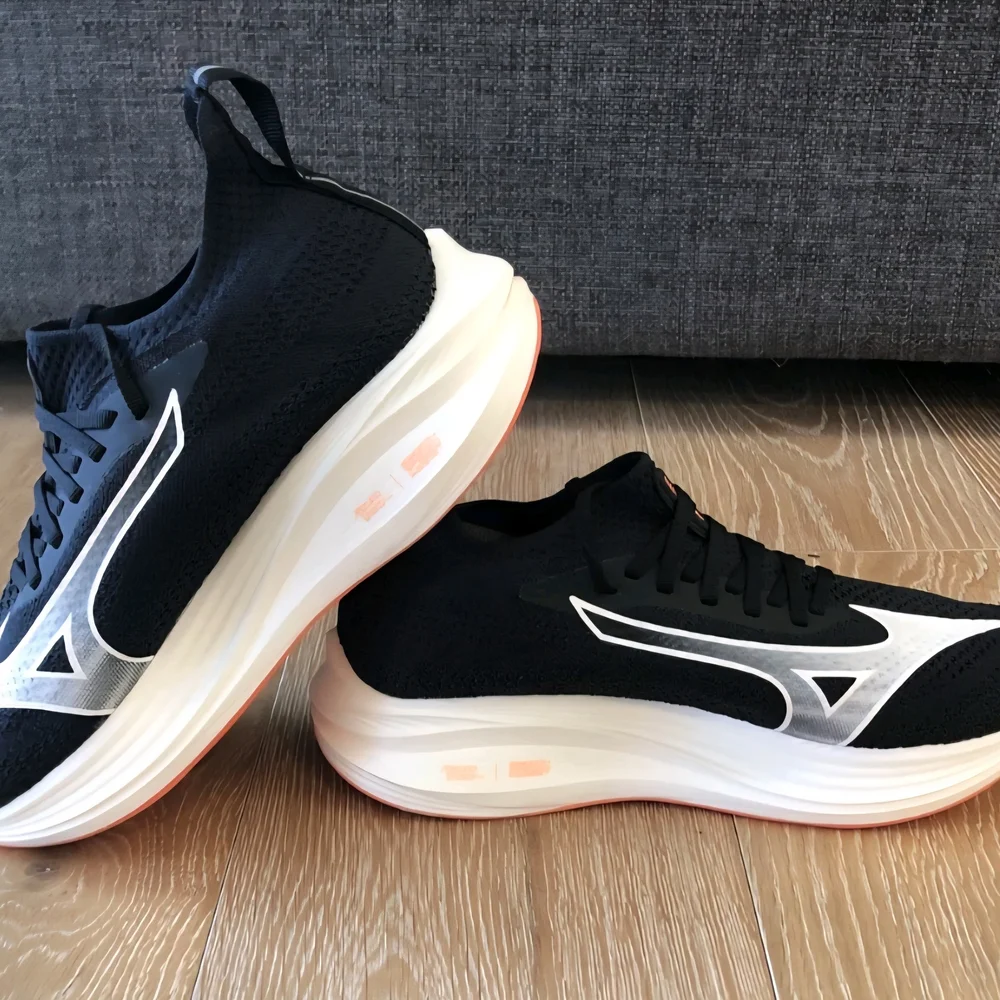 Mens size US 9 - Mizuno Wave Neo Zen - Black/Neon Orange - LIKE NEW CONDITION - Picture 5 of 6